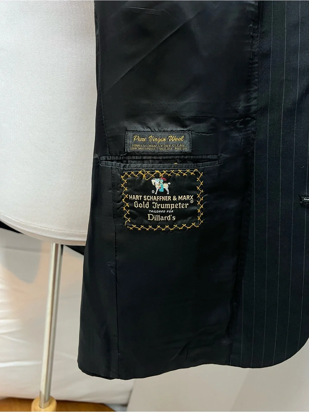Hart Schaffner Marx Men's 40R Blazer 34x30 Pants Black Pinstripe Trumpeter Suit